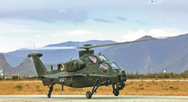 西藏军区某旅开展飞行训练