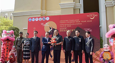 “欢乐春节”走进泰国总理府