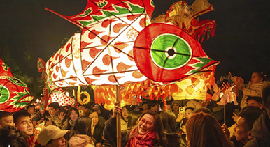 安徽黟县：非遗鱼灯闹新年