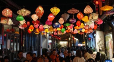 新春假期游兴浓