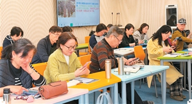 学AI，当一名“年轻老人”