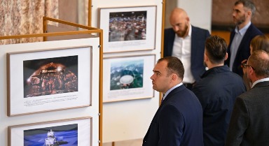 中国科技发展成就图片展在莫斯科举行