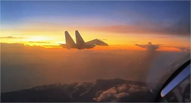 战机视角看夕阳,好浪漫!