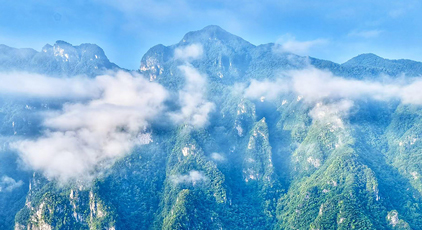 湖北宜昌：高岚大峡谷云雾缭绕