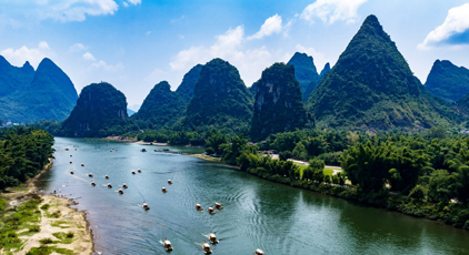 广西阳朔：游漓江 赏美景