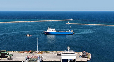 土耳其黑海遇袭商船返港
