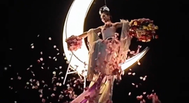 第一视角看绝美“天女散花”