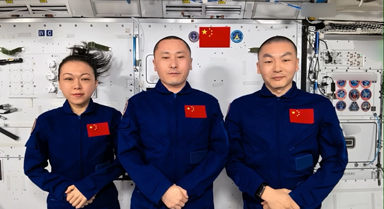 来自神舟二十三号乘组的中秋祝福