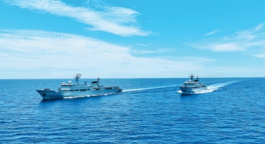 海军某大队组织海上训练